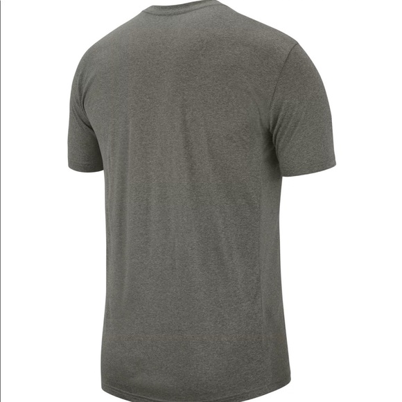 Nike Men's Size S Dri-FIT Legend Training T-Shirt - Picture 2 of 4